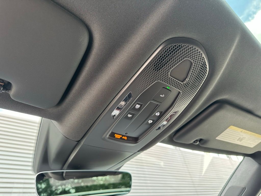2026 Porsche CAYENNE BASE 缩略图 36