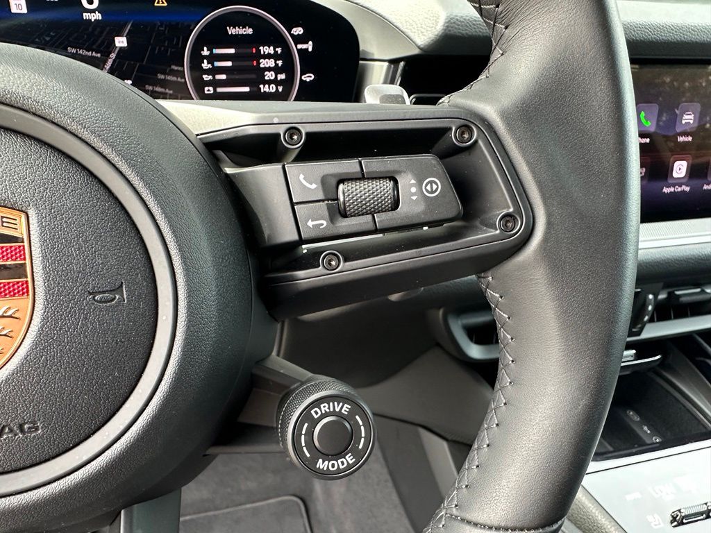صورة مصغرة 26 لـ 2026 Porsche CAYENNE S COUPE AWD