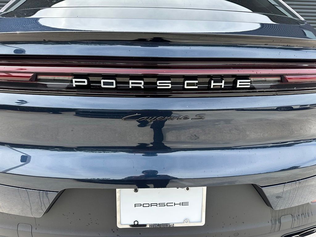 صورة مصغرة 14 لـ 2026 Porsche CAYENNE S COUPE AWD