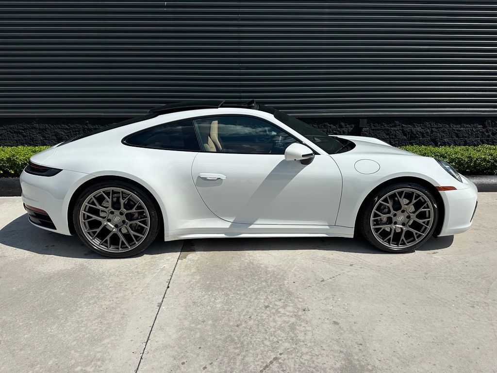 2024 Porsche 911 CARRERA — миниатюра 11