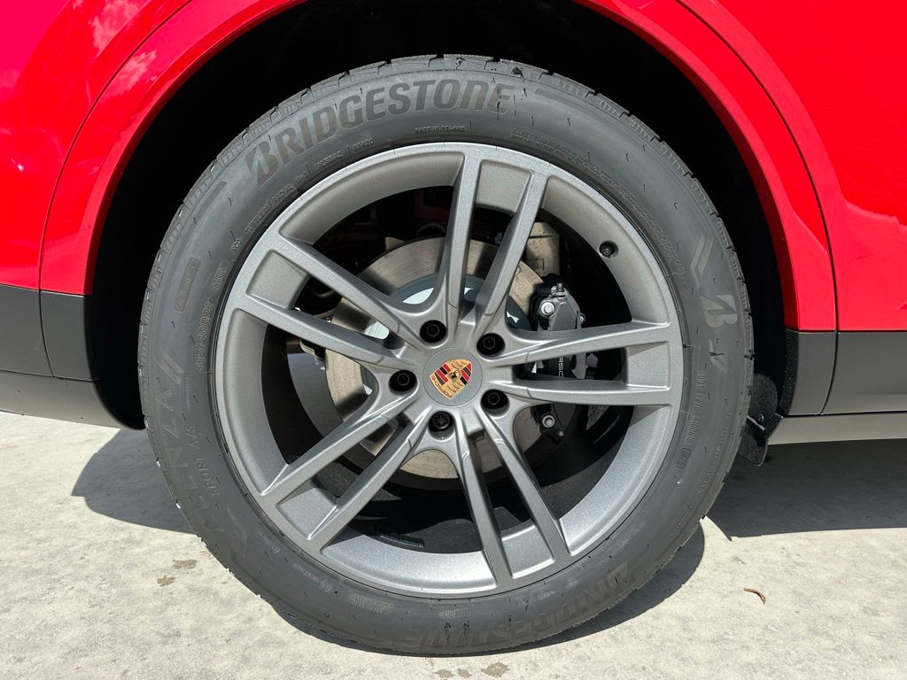صورة مصغرة 42 لـ 2025 Porsche CAYENNE AWD