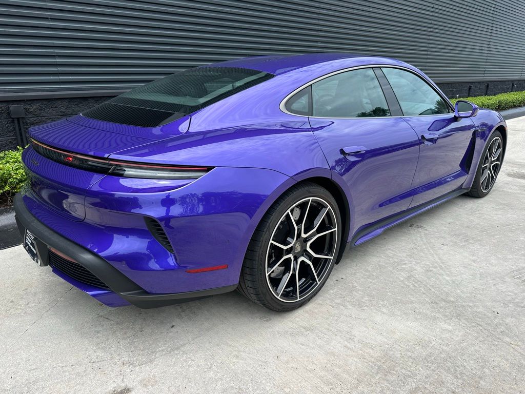 2025 Porsche TAYCAN TURBO 照片 10