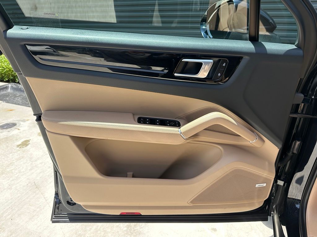 2022 Porsche CAYENNE 缩略图 16
