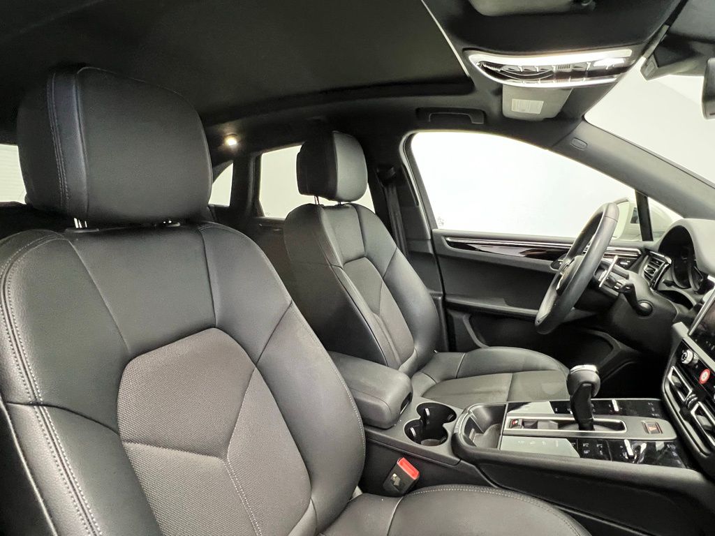 2024 Porsche MACAN — миниатюра 18
