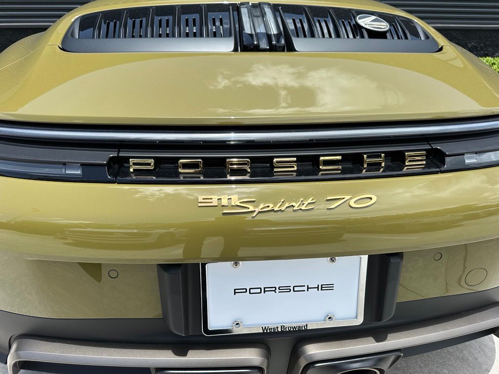 صورة مصغرة 17 لـ 2026 Porsche 911 CARRERA GTS