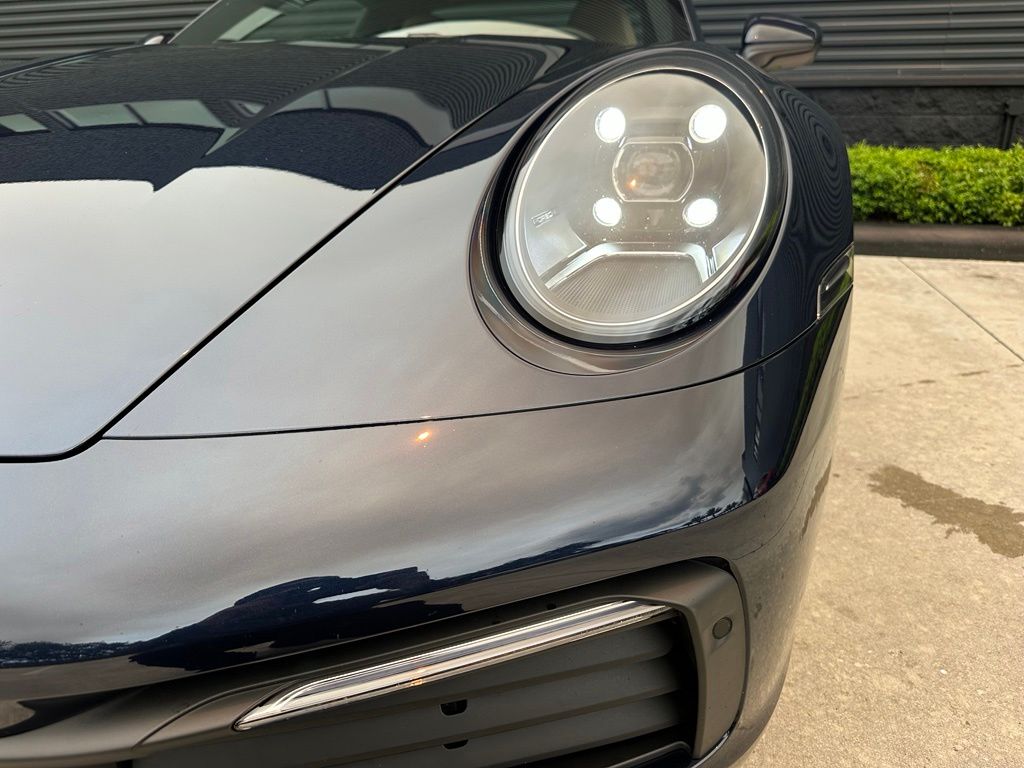 صورة 9 لـ 2022 Porsche 911 CARRERA S