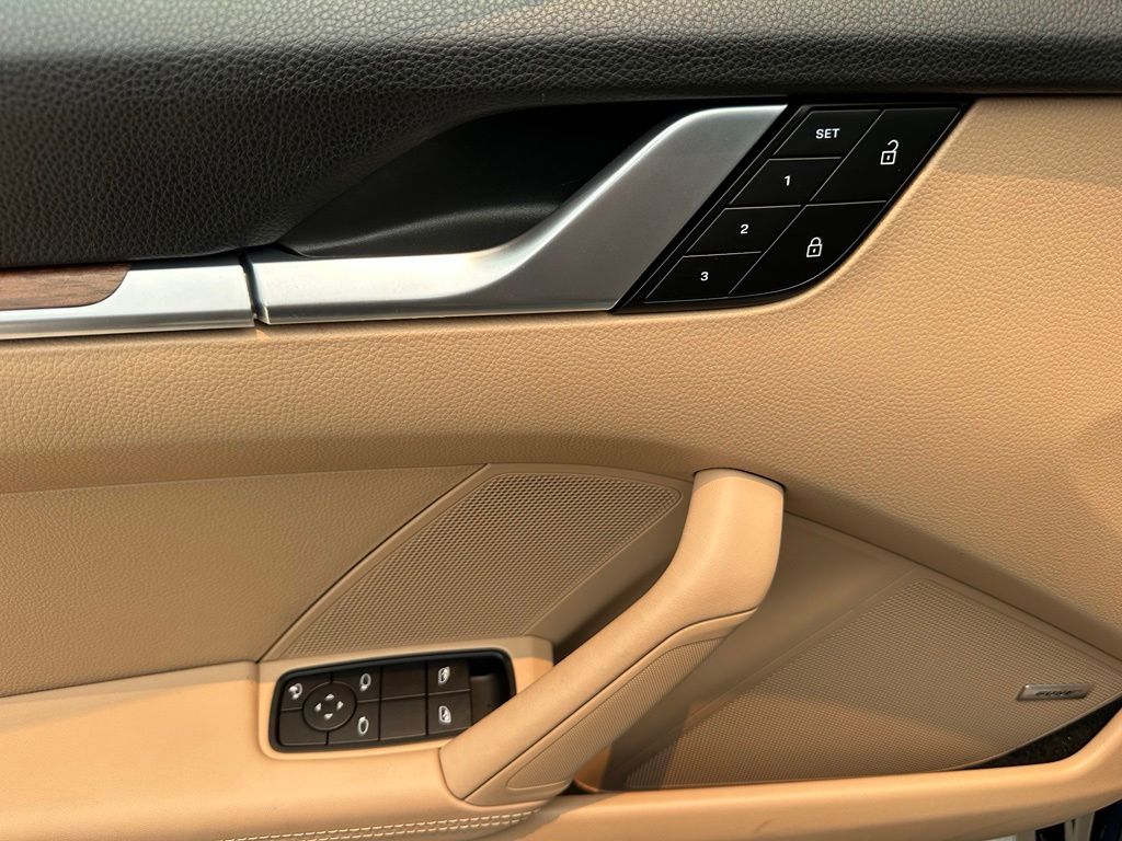 2022 Porsche 911 CARRERA S — миниатюра 18