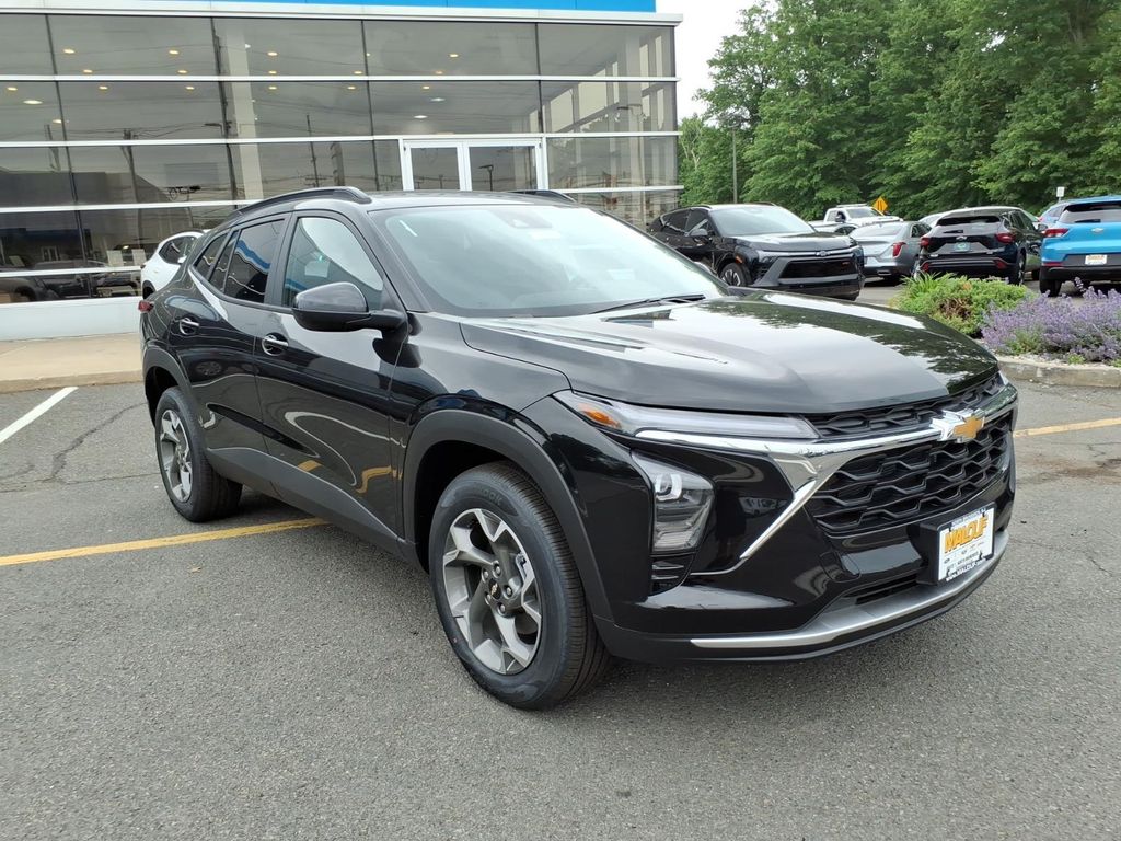 New 2026 Chevrolet Trax LT