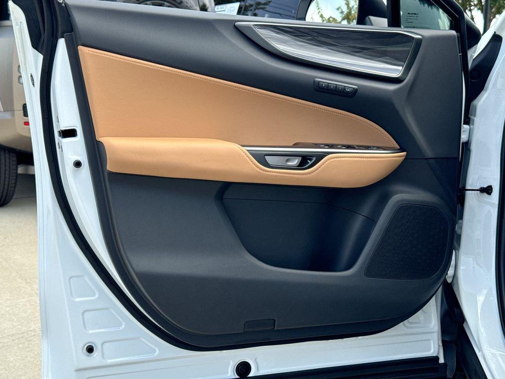 صورة مصغرة 12 لـ 2026 Lexus NX 350 PREMIUM