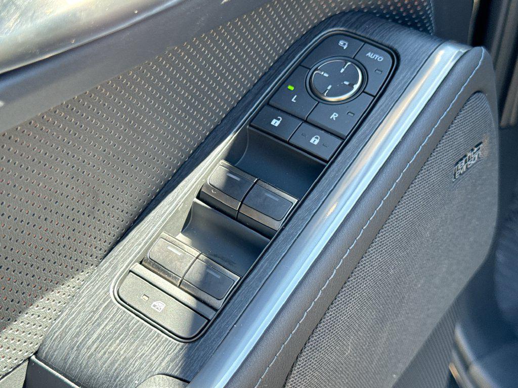 صورة مصغرة 15 لـ 2024 Lexus GX 550 LUXURY