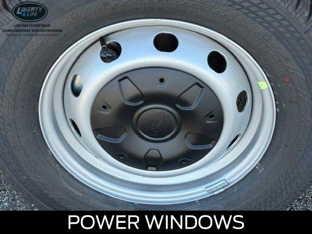 صورة مصغرة 11 لـ 2026 FORD TRANSIT-250 148 WB MEDIUM ROOF CARGO
