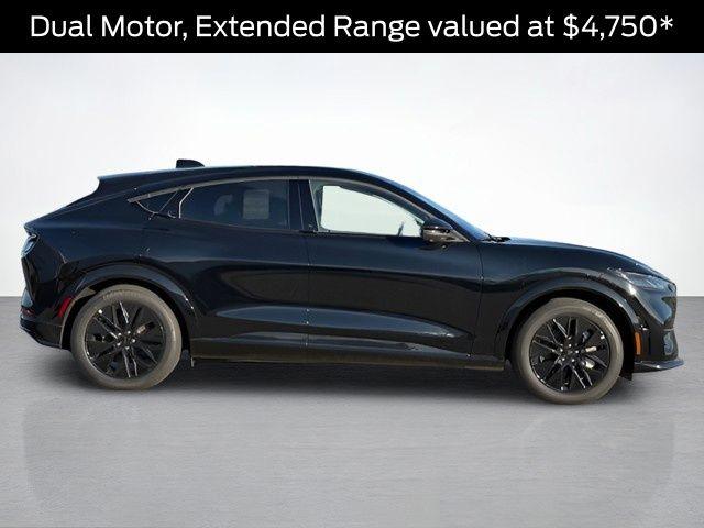 2026 FORD MUSTANG MACH-E PREMIUM — фото 2