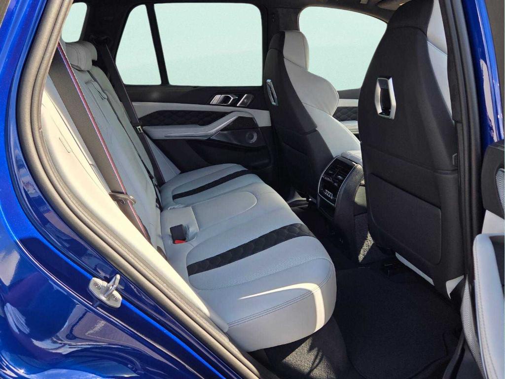 صورة مصغرة 17 لـ 2026 BMW X5 M COMPETITION