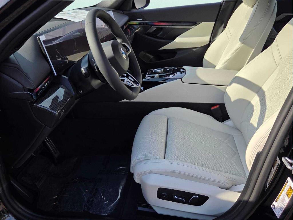 صورة 10 لـ 2027 BMW 530 I
