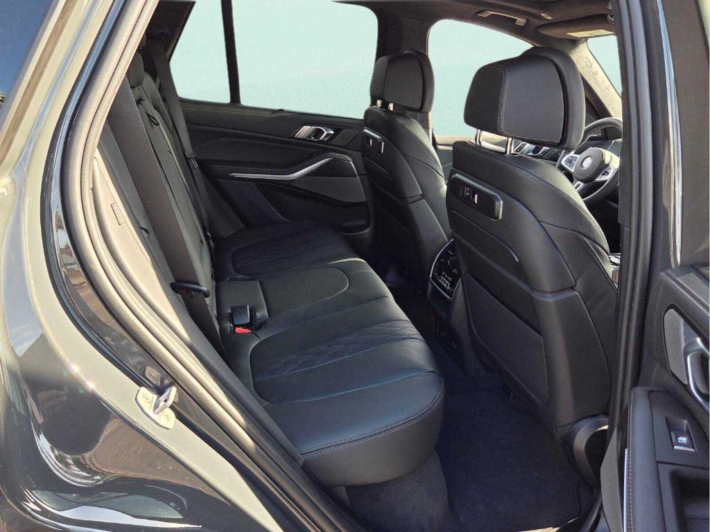2026 BMW X5 M60I — миниатюра 18