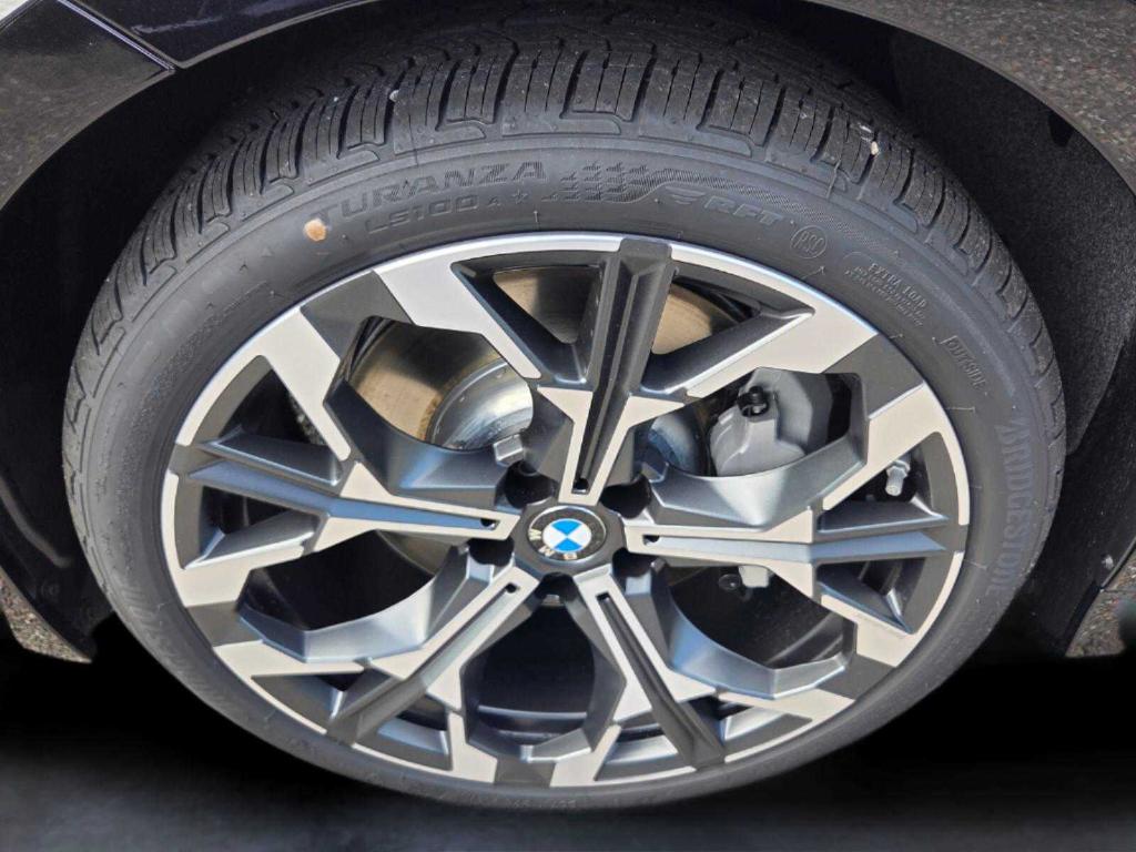 صورة 9 لـ 2026 BMW 330 I