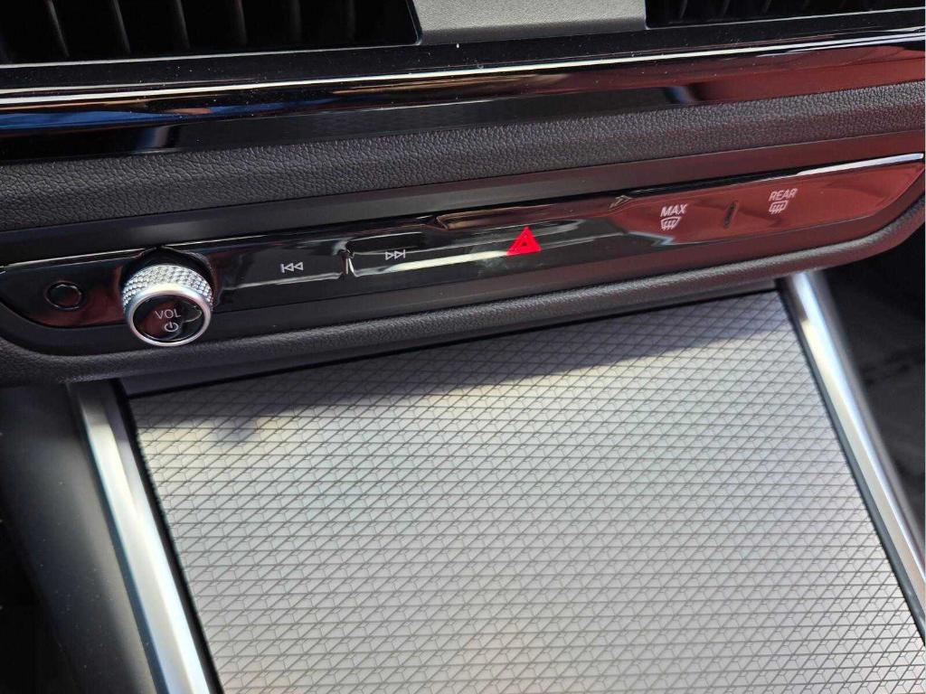 2026 BMW 330 I 缩略图 24