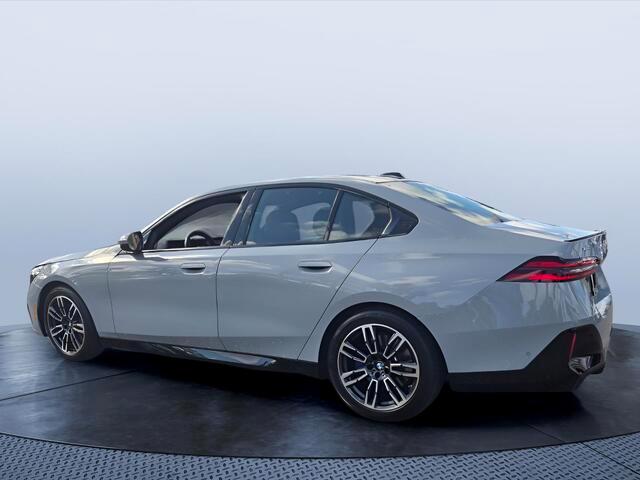 صورة 5 لـ 2026 BMW 540 I XDRIVE