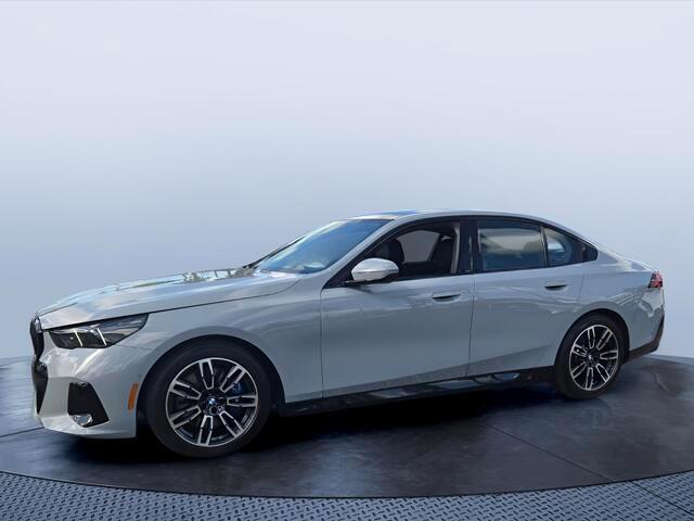 صورة 7 لـ 2026 BMW 540 I XDRIVE