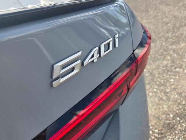 صورة مصغرة 17 لـ 2026 BMW 540 I XDRIVE
