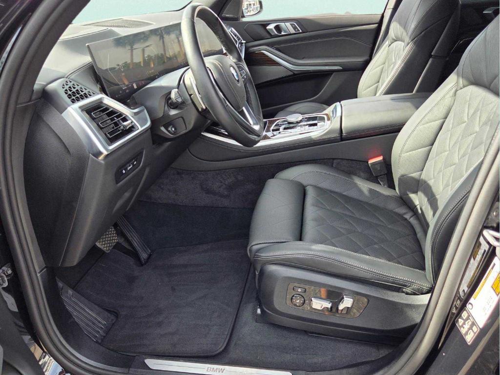 صورة 10 لـ 2026 BMW X5 XDRIVE40I
