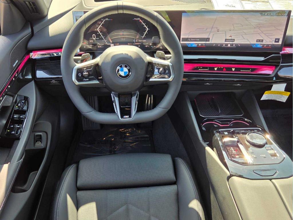 2027 BMW 530 I — фото 12