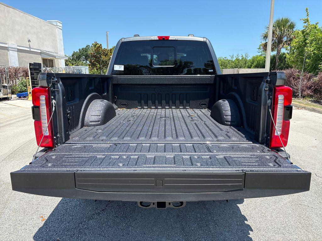 2026 FORD F-250 LARIAT — фото 9