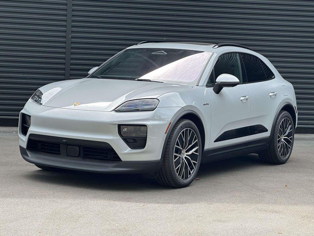 New 2025 Porsche Macan 4S