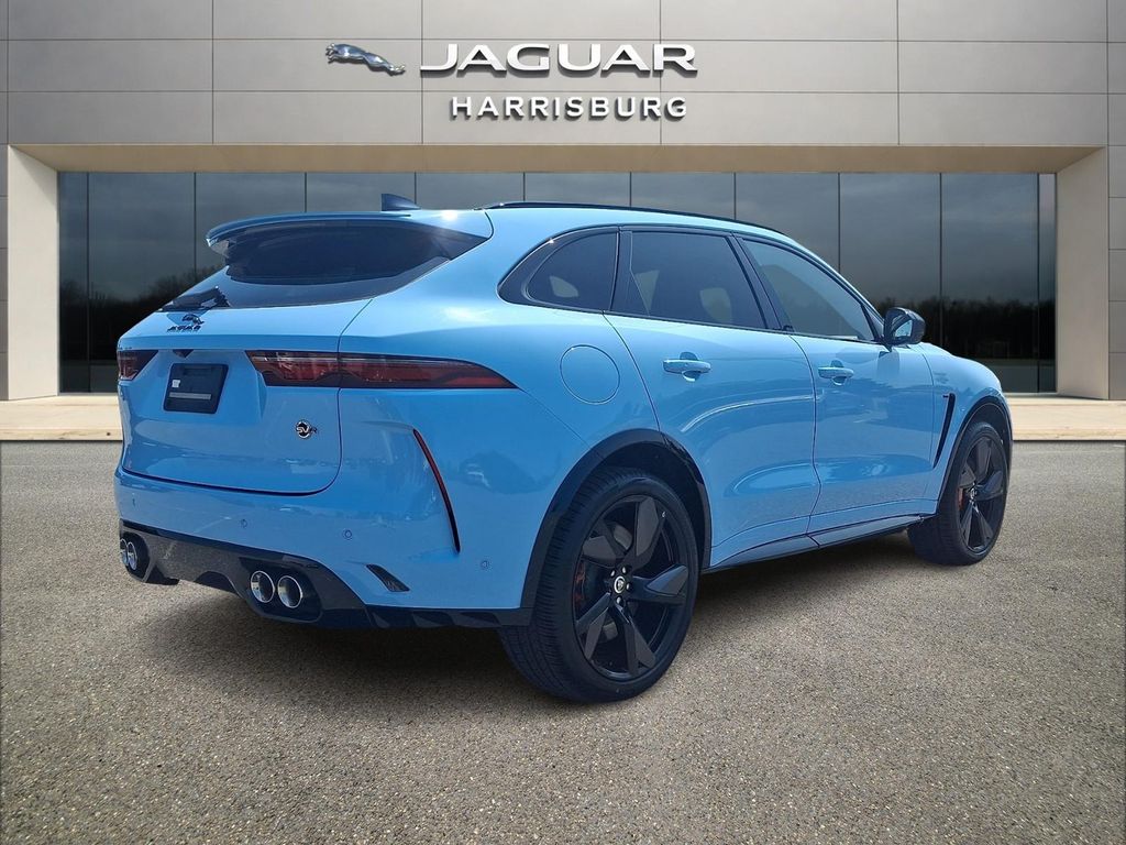 2026 Jaguar F-PACE SVR — миниатюра 3