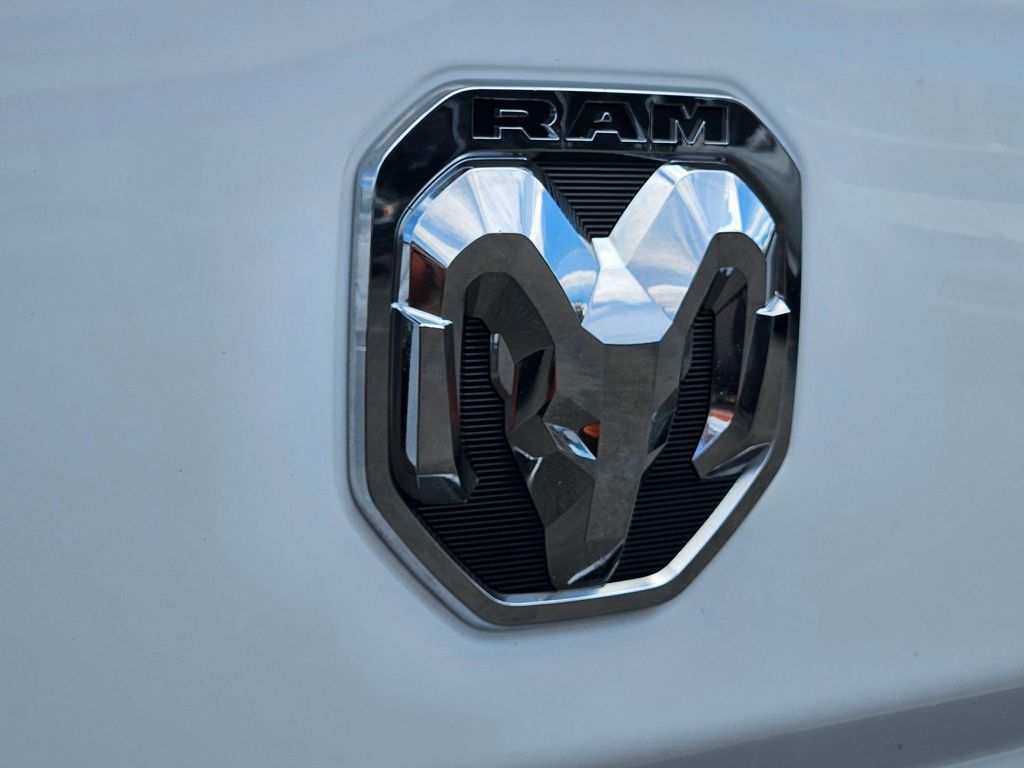 2023 RAM 2500 LONGHORN — миниатюра 25
