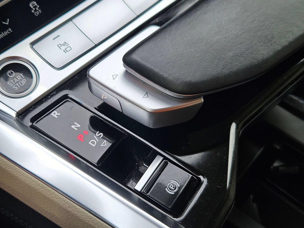 صورة مصغرة 14 لـ 2024 AUDI Q8 E-TRON PREMIUM PLUS