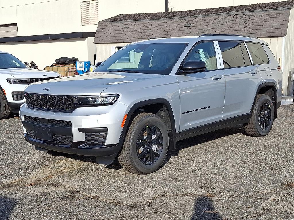 New 2025 Jeep Grand Cherokee L Laredo