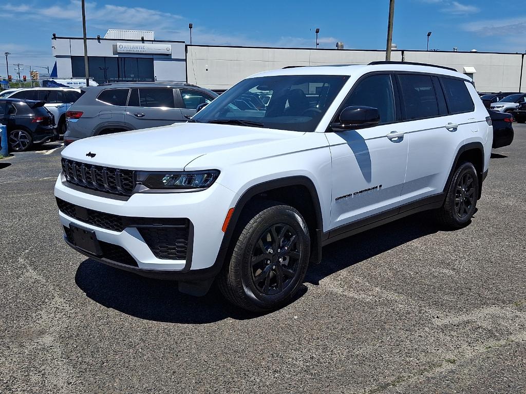 New 2026 Jeep Grand Cherokee L Laredo