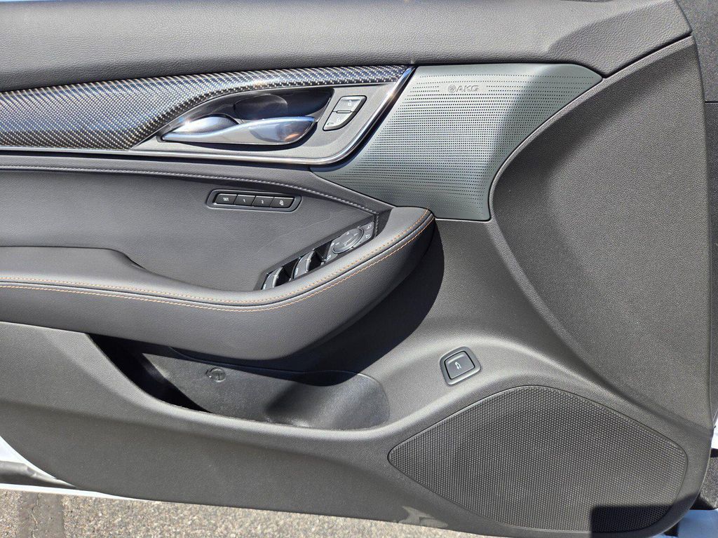 2026 Cadillac CT5 SPORT — миниатюра 18