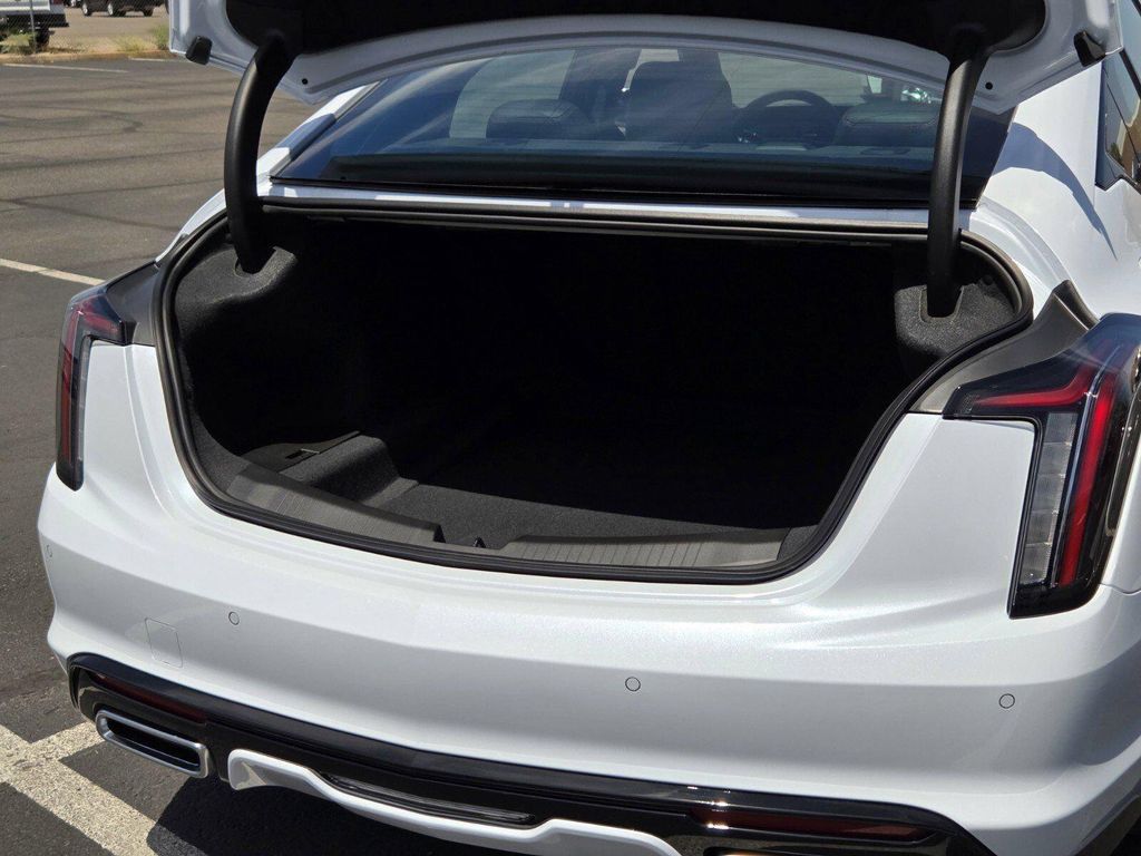 2026 Cadillac CT5 SPORT thumbnail 17