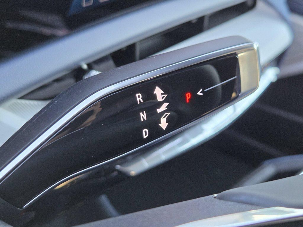 صورة مصغرة 13 لـ 2027 Cadillac OPTIQ PREMIUM SPORT