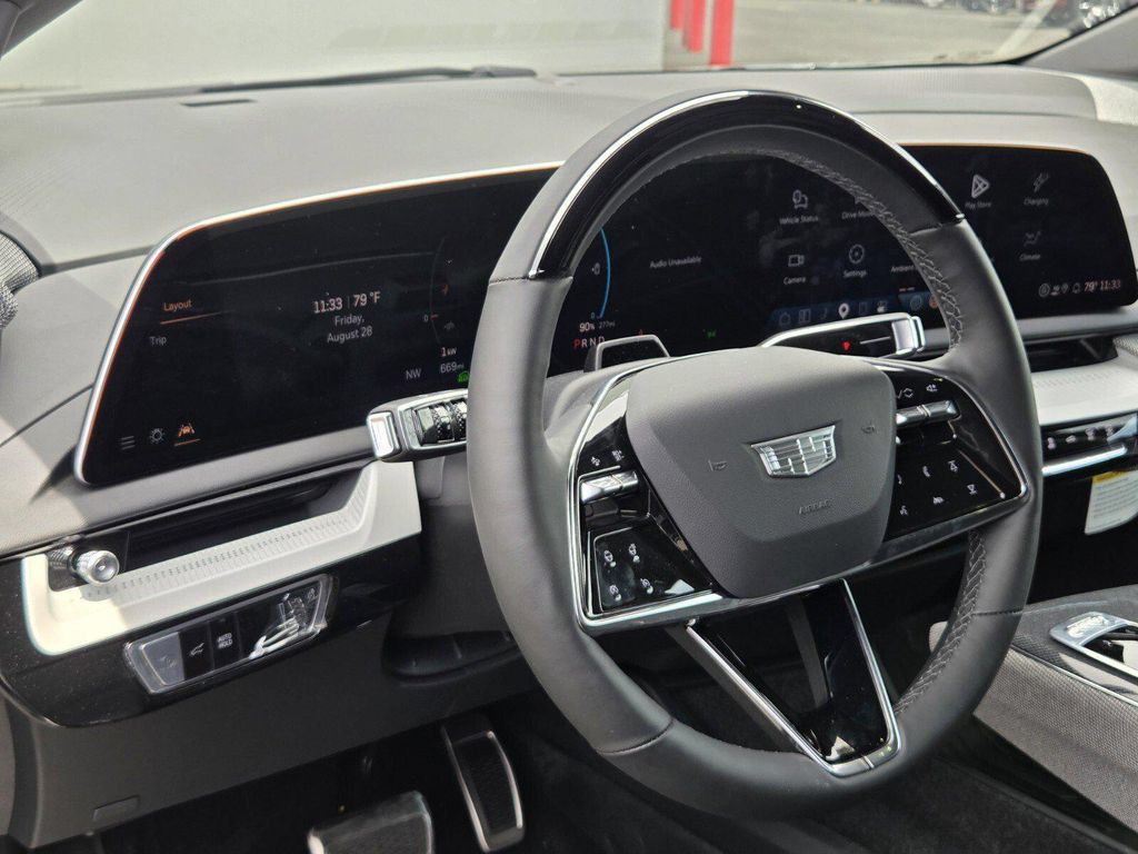 2027 Cadillac OPTIQ SPORT 照片 11