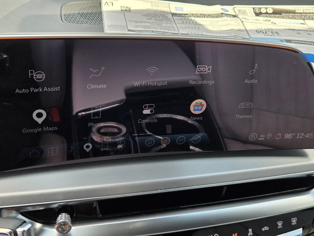 صورة مصغرة 24 لـ 2026 Cadillac LYRIQ PREMIUM SPORT