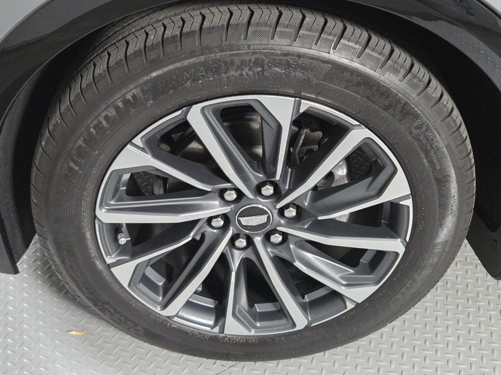 صورة 9 لـ 2024 Cadillac LYRIQ V