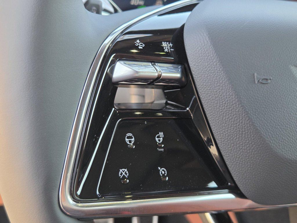 صورة مصغرة 21 لـ 2027 Cadillac OPTIQ PREMIUM LUXURY