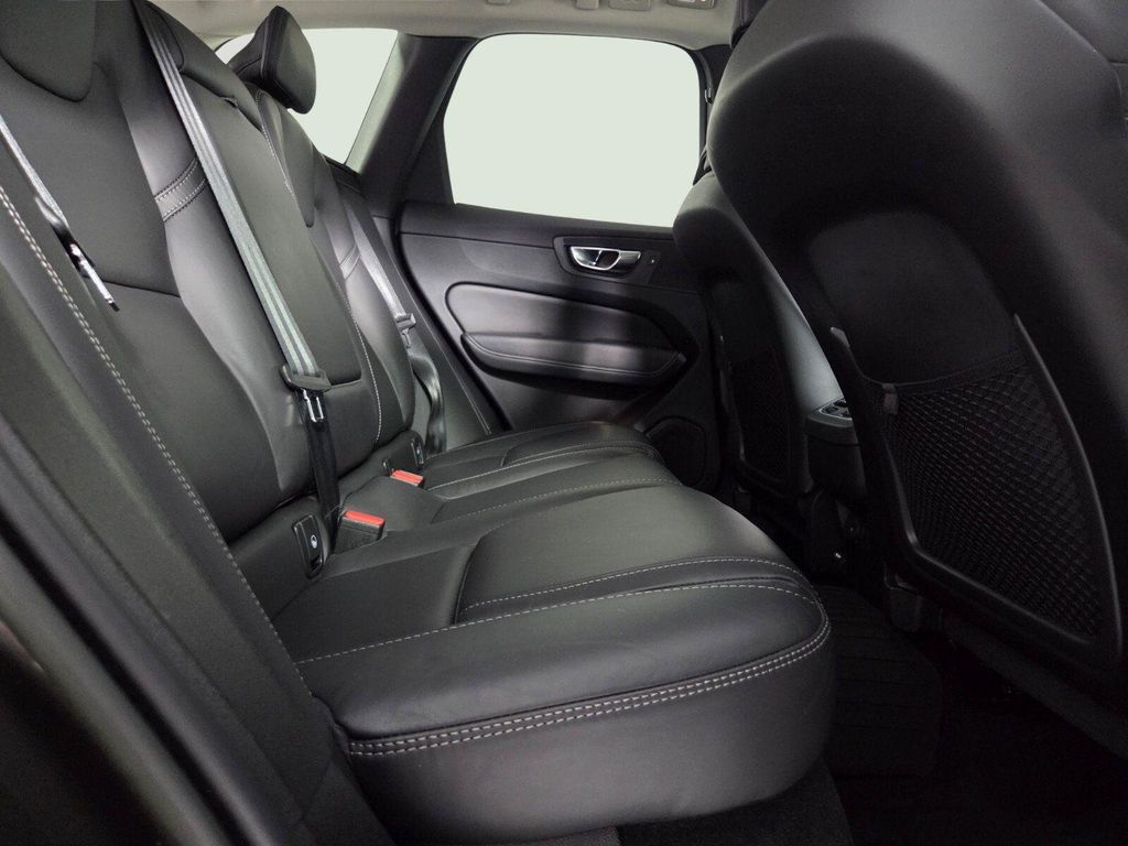2023 Volvo XC60 B5 ULTIMATE BRIGHT THEME 照片 15