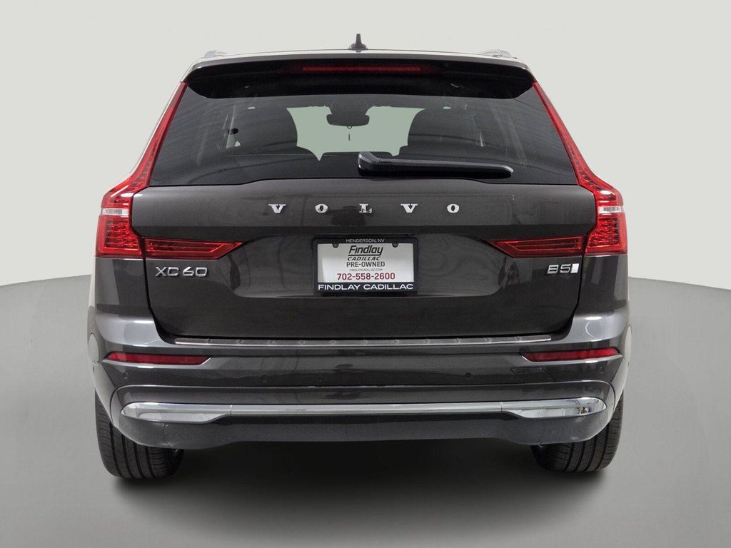 2023 Volvo XC60 B5 ULTIMATE BRIGHT THEME 照片 3