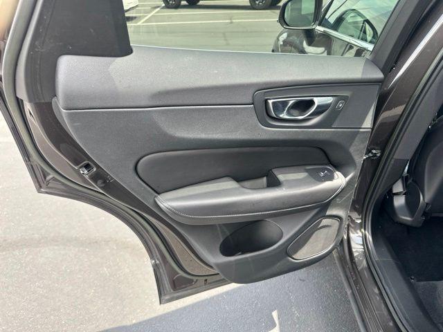 2023 Volvo XC60 B5 ULTIMATE BRIGHT THEME thumbnail 19