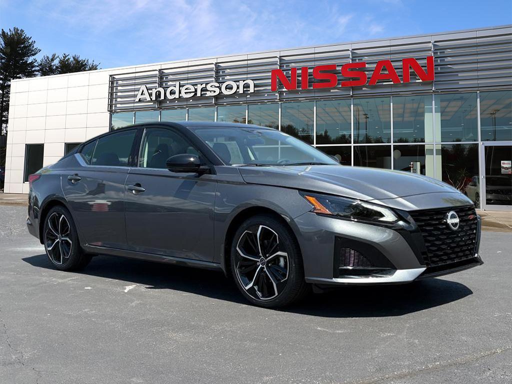 New 2026 Nissan Altima SR FWD