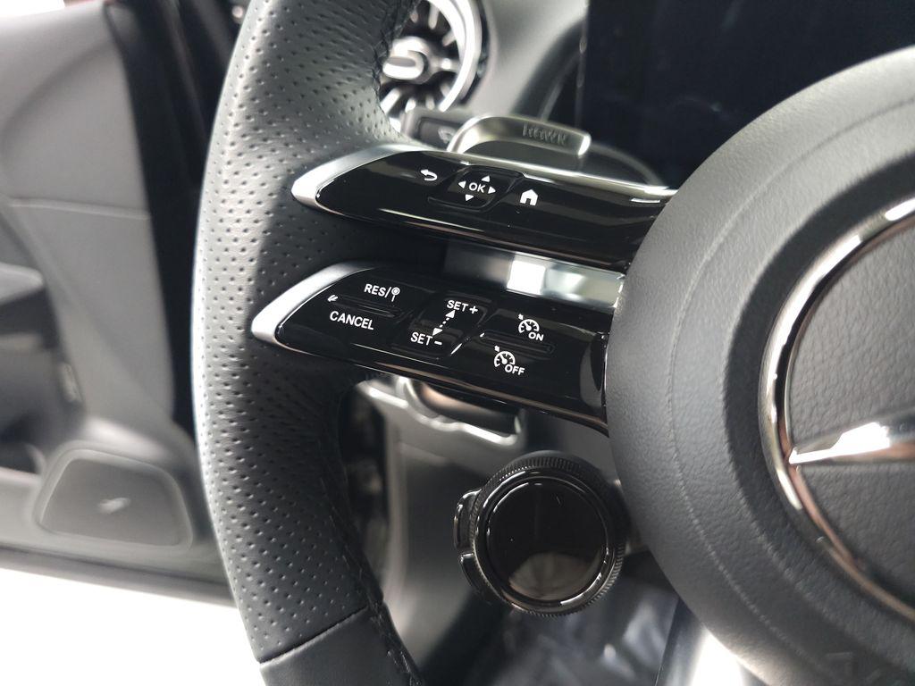 MERCEDES-BENZ GLB-CLASS AMG - 10