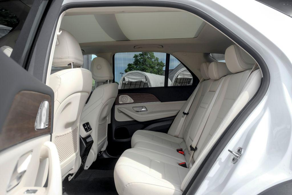 2026 Mercedes-BENZ GLE 缩略图 18