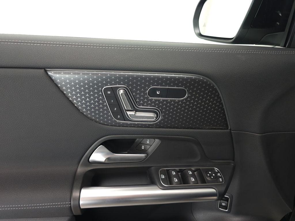 MERCEDES-BENZ GLA-CLASS - 6