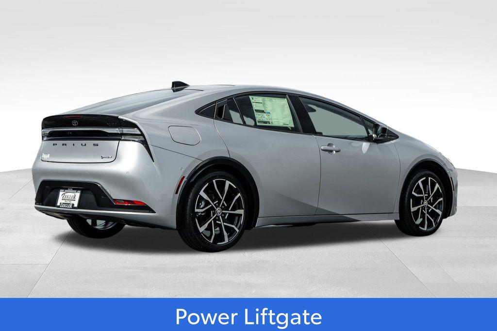 2026 Toyota PRIUS PLUG-IN HYBRID XSE PREMIUM — фото 7