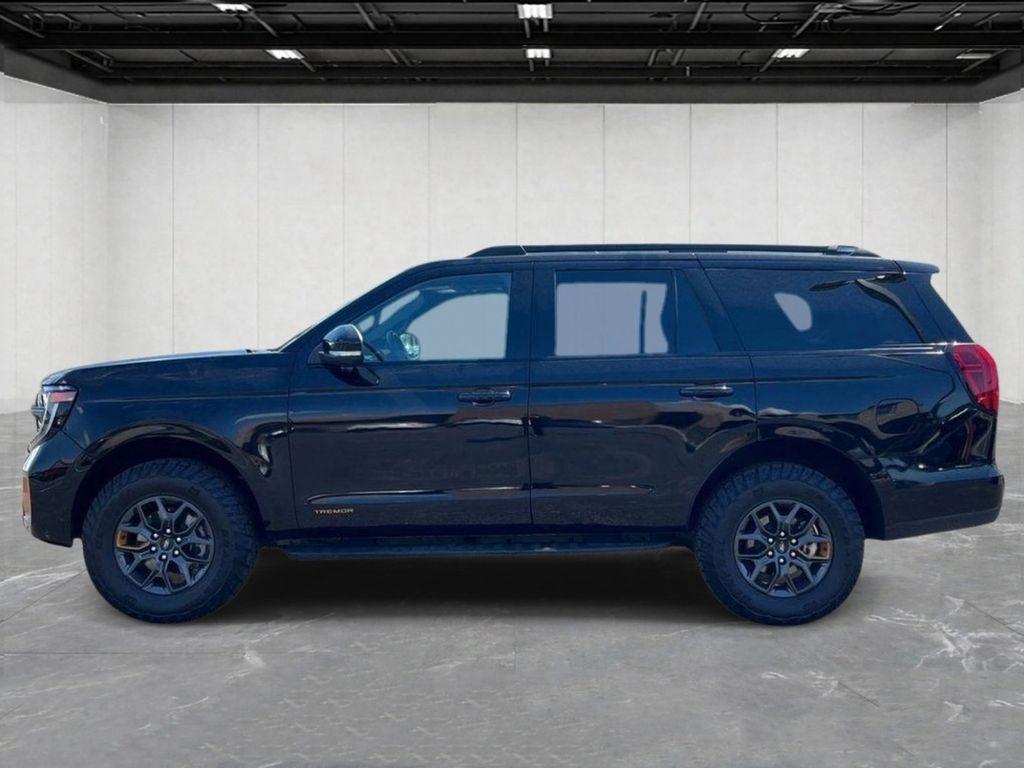 صورة 4 لـ 2025 FORD EXPEDITION TREMOR