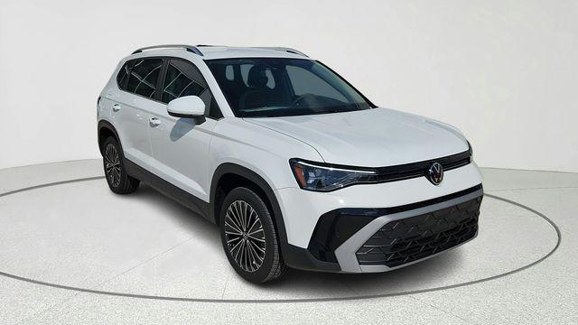 New 2025 Volkswagen Taos 1.5T SE